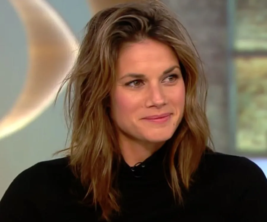 Missy Peregrym Net Worth