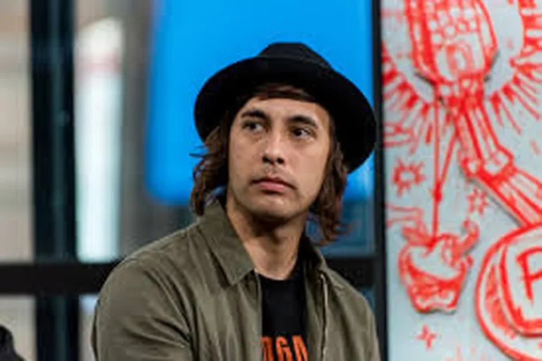 Vic Fuentes Age and His Music Career Journey